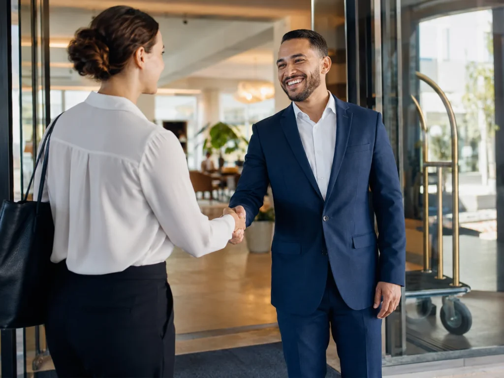 Returning hospitality employee welcomed for new season